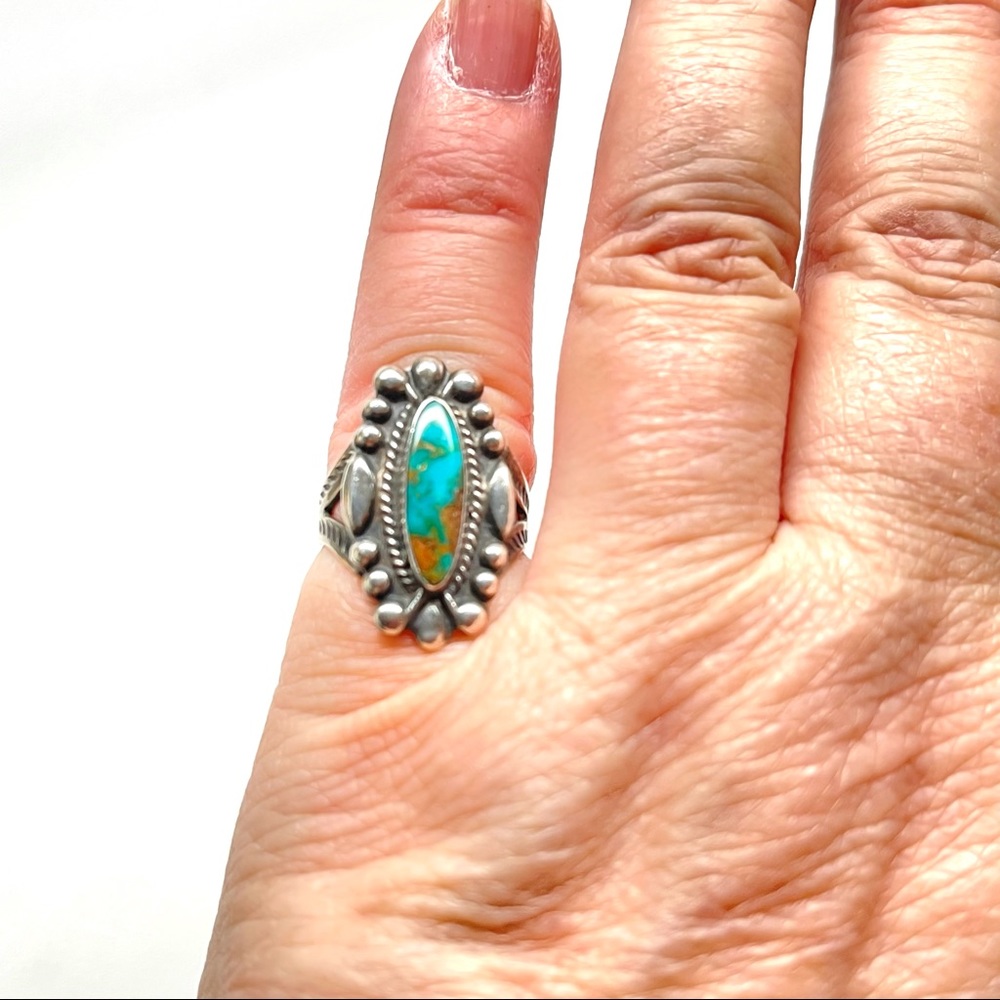 SOLD Vintage Sterling Southwestern Turquoise Ring - Picture 10 of 13